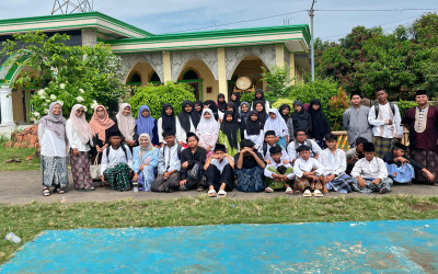 Pawai Jalan MTs Ma’arif Al Hamid – Meriahkan Hari Santri Nasional 2025