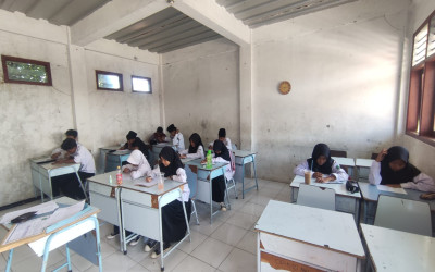 Hari Bahasa Arab di PBB: MTs Ma’arif Al Hamid Menanamkan Bahasa Peradaban Dunia